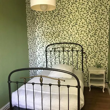 Un Jardin Dans La Ville Couette-café
